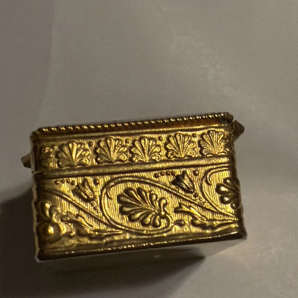 N/A this antique